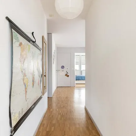 Chambre Salle De Bain Privee Vue Lac Centre ホームステイ ローザンヌ